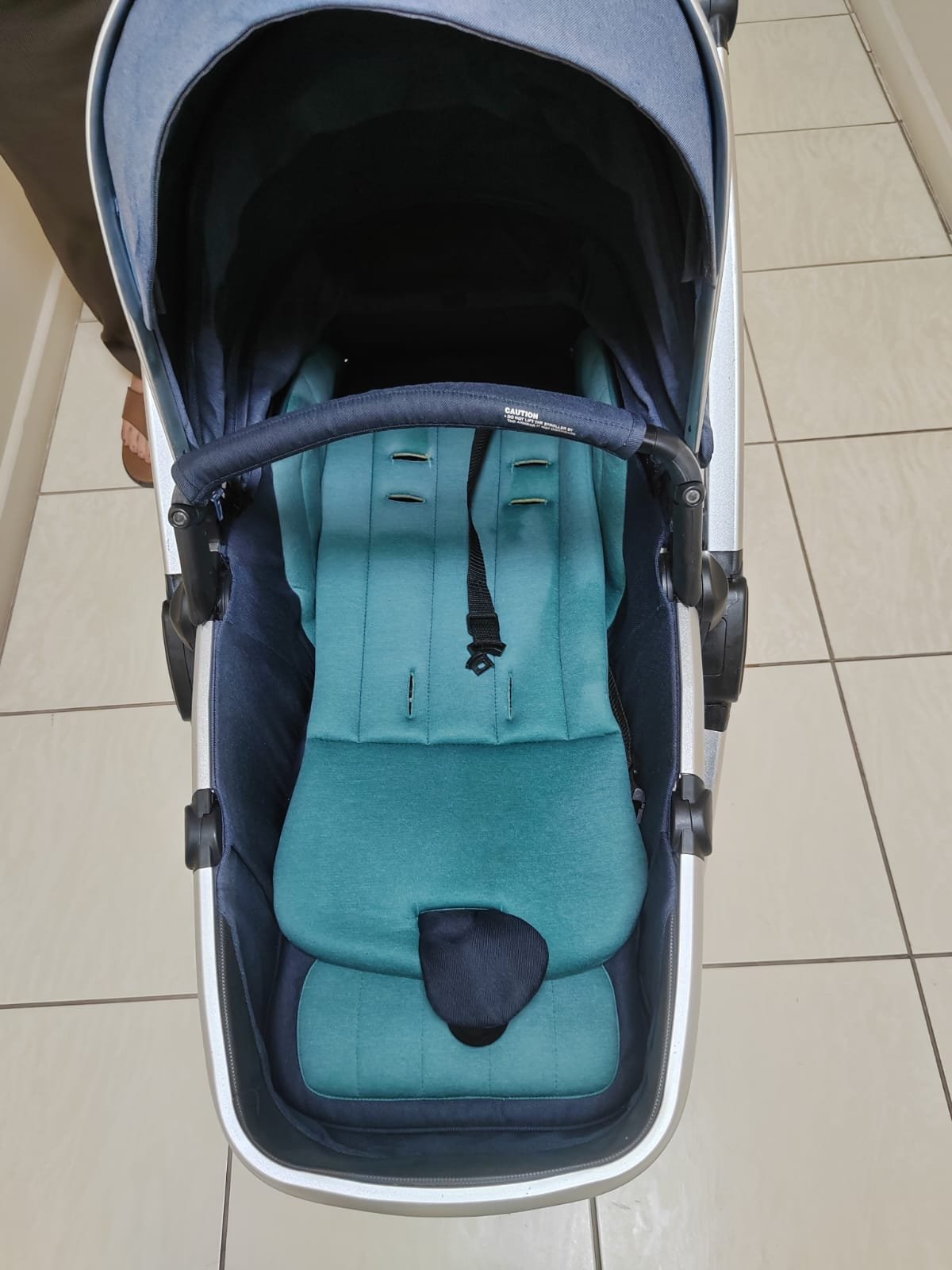 Baby stroller cleaning after cleaning